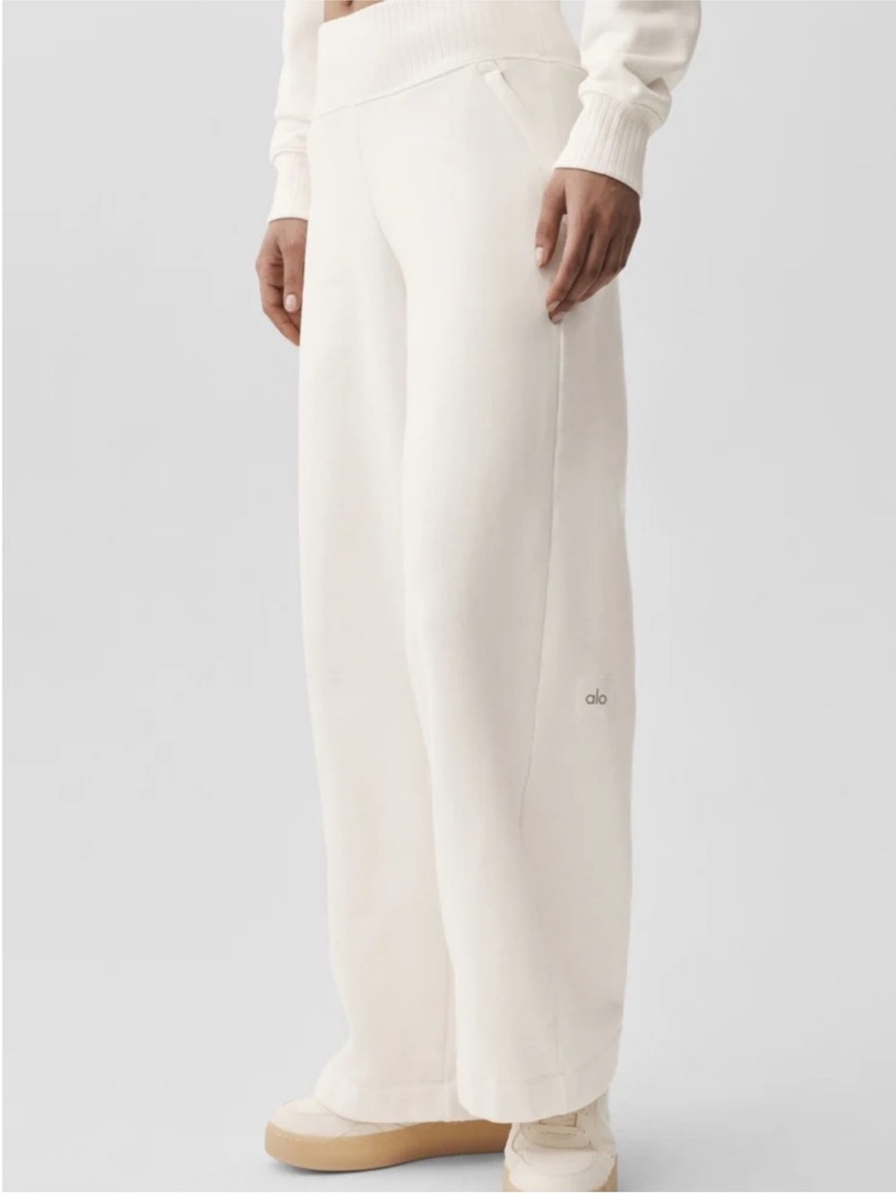 ALO Serenity Ivory Sweatpants - Picture 5 of 8